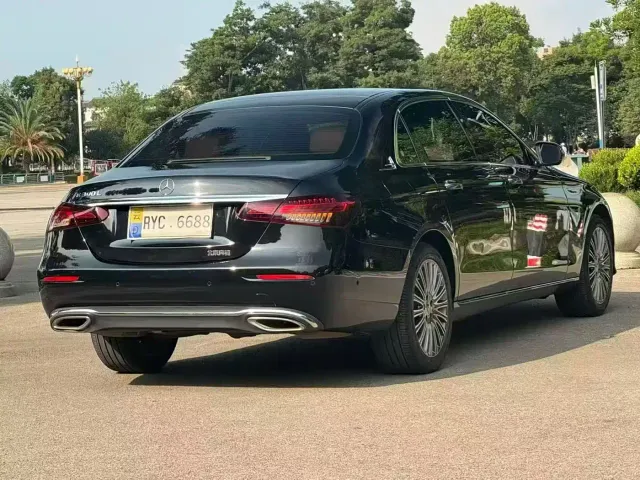 Mercedes-Benz E-Class — Фото автомобиля 9