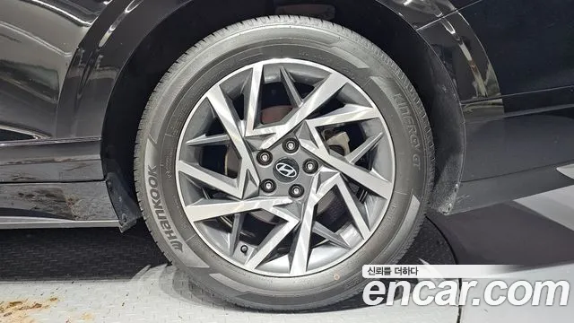 Hyundai Grandeur GN7 — Фото автомобиля 6