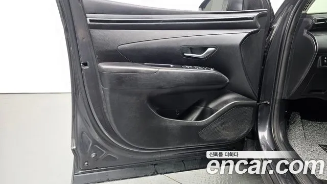 Hyundai Tucson Tucson (NX4) Дизель 2.0 2WD — Фото автомобиля 24