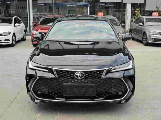 Toyota Avalon — Фото автомобиля 2