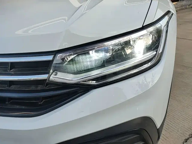 Volkswagen Tiguan L — Фото автомобиля 23