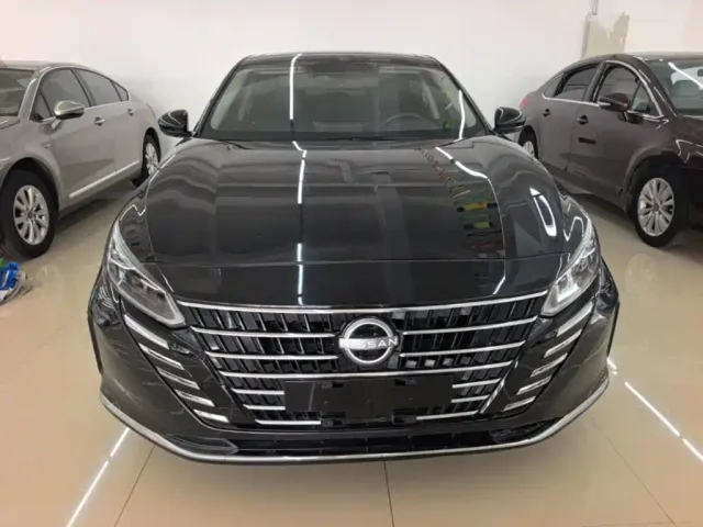 Nissan Teana — Фото автомобиля 2