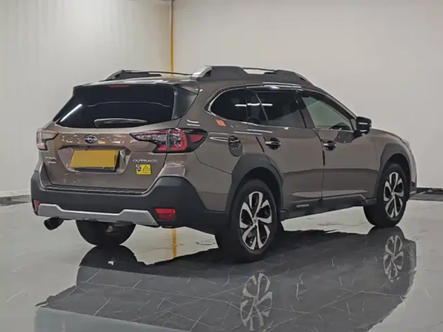 Subaru Outback — Фото автомобиля 6