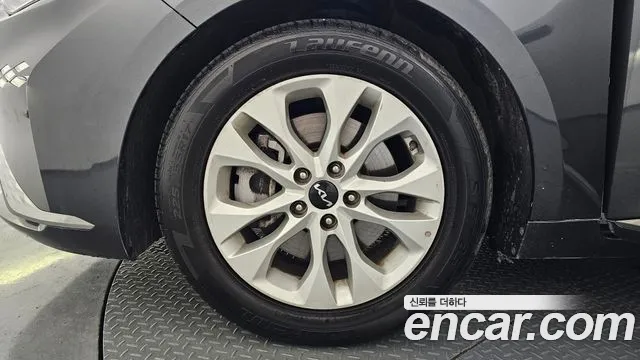 Kia K8 2.5 Бензин 2WD — Фото автомобиля 5