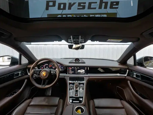 Porsche Panamera — Фото автомобиля 14