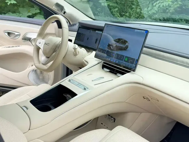BYD Seal 08 — Фото автомобиля 4