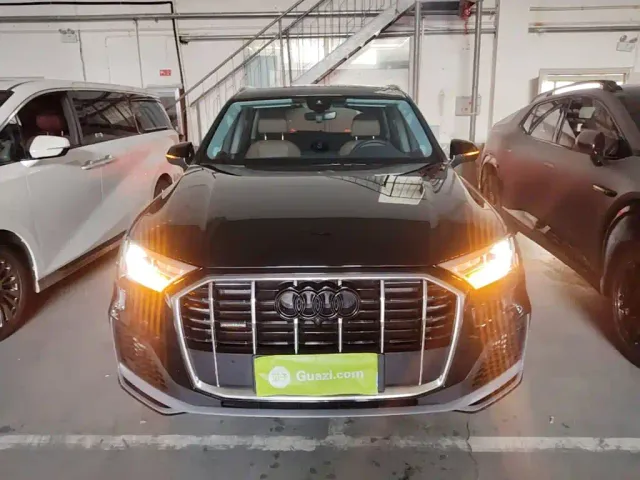 Audi Q7 — Фото автомобиля 2
