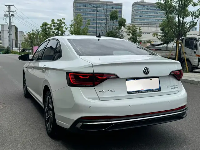 Volkswagen Sagitar — Фото автомобиля 6