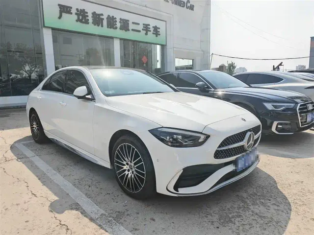 Mercedes-Benz C-Class — Фото автомобиля 3