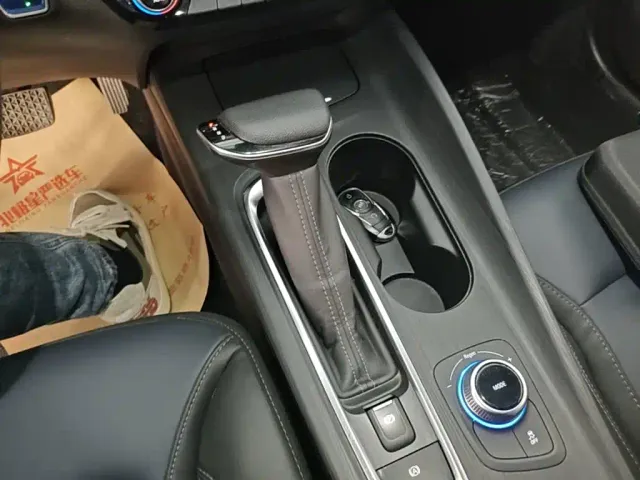 Buick Velite 6 — Фото автомобиля 13