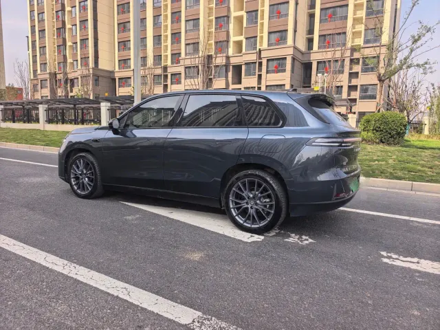 Leapmotor C10 — Фото автомобиля 9
