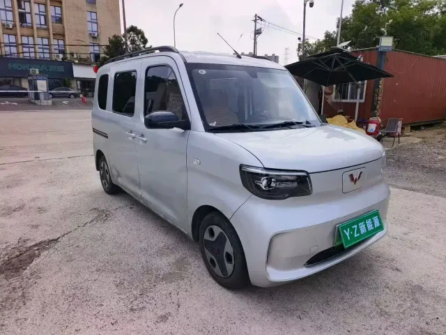 Wuling Zhiguang NEV — Фото автомобиля 3