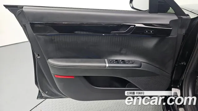 Hyundai Grandeur GN7 — Фото автомобиля 13