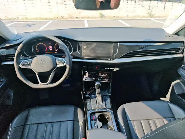 Volkswagen Passat — Фото автомобиля 8