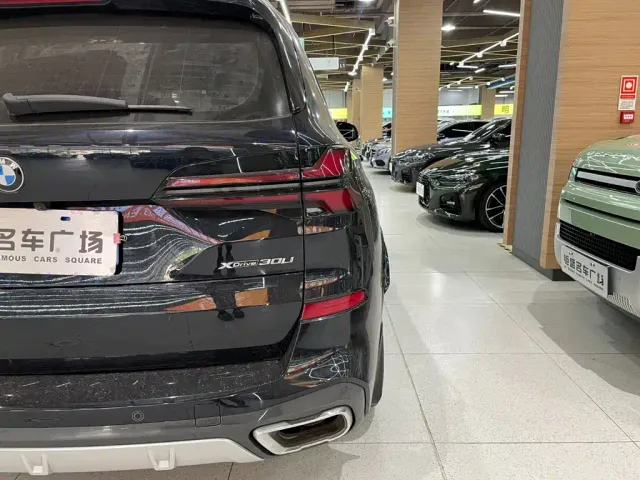BMW X5 — Фото автомобиля 12