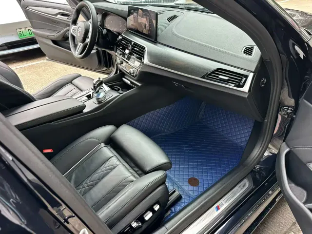 BMW 5 Series — Фото автомобиля 5