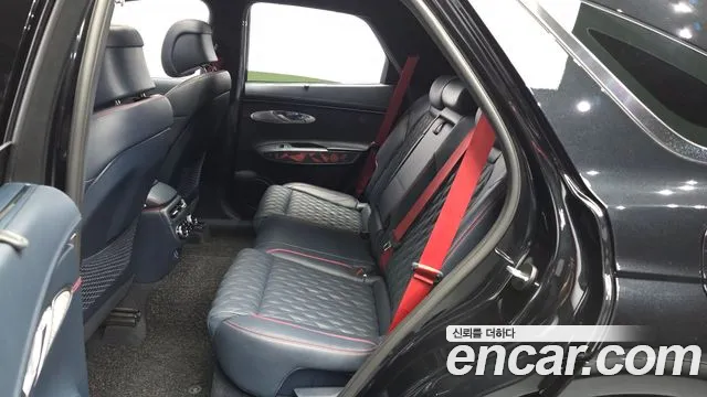 Genesis GV70 — Фото автомобиля 25