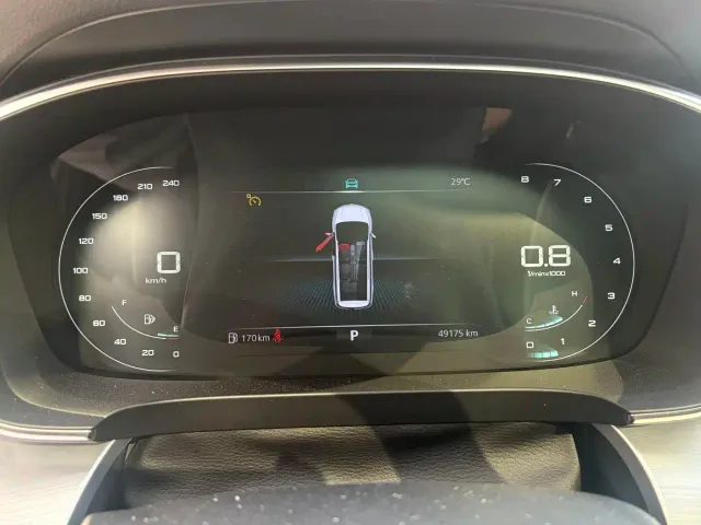 Roewe iMAX8 — Фото автомобиля 6