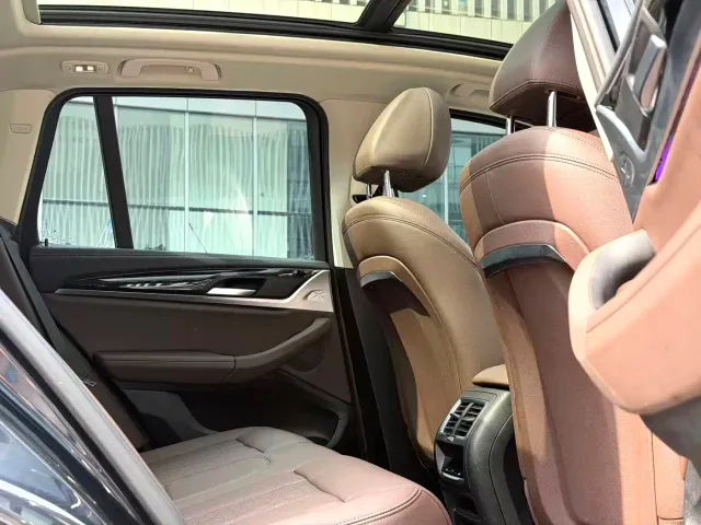BMW X3 — Фото автомобиля 10