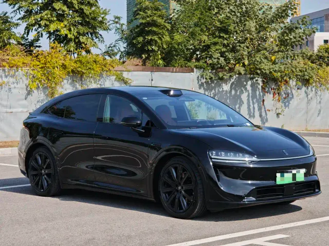 Luxeed R7 — Фото автомобиля 3