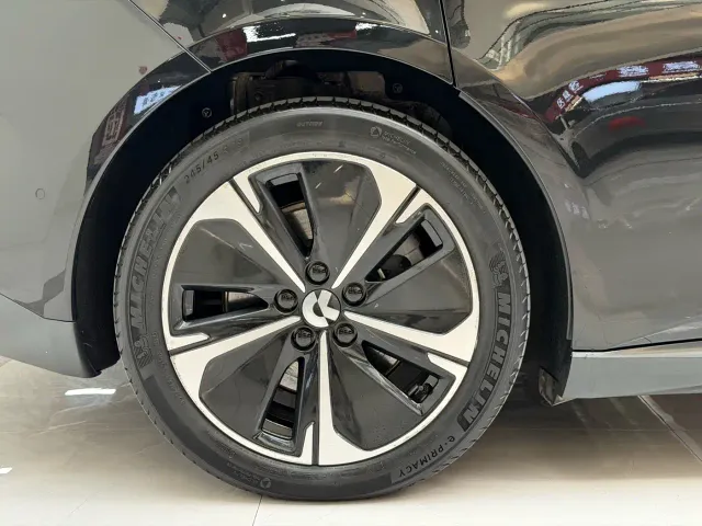 Nio ET5 Touring — Фото автомобиля 11