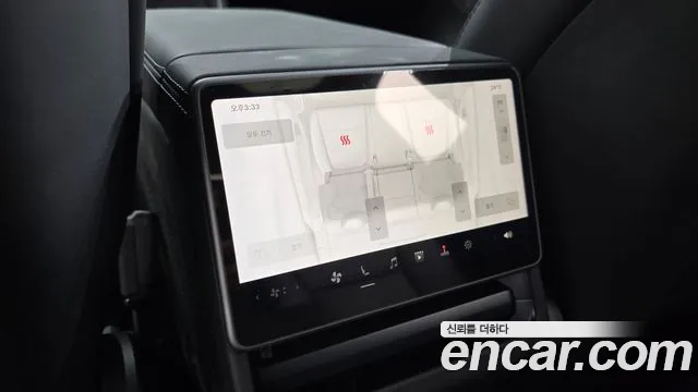 Tesla Model Y — Фото автомобиля 29