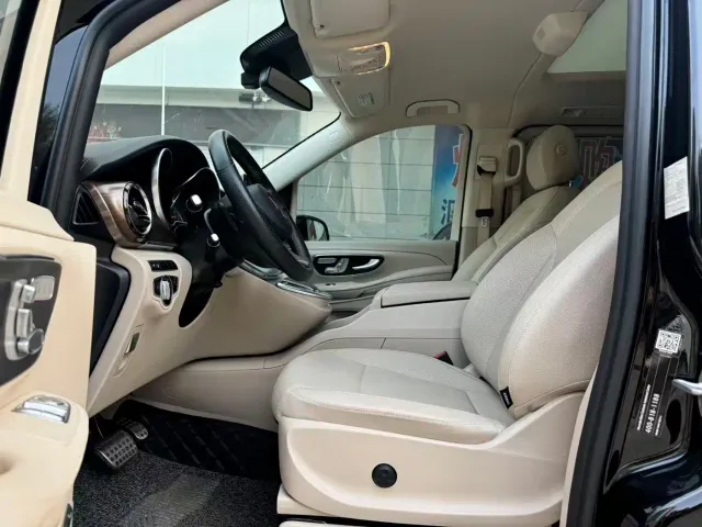 Mercedes-Benz V-Class — Фото автомобиля 3