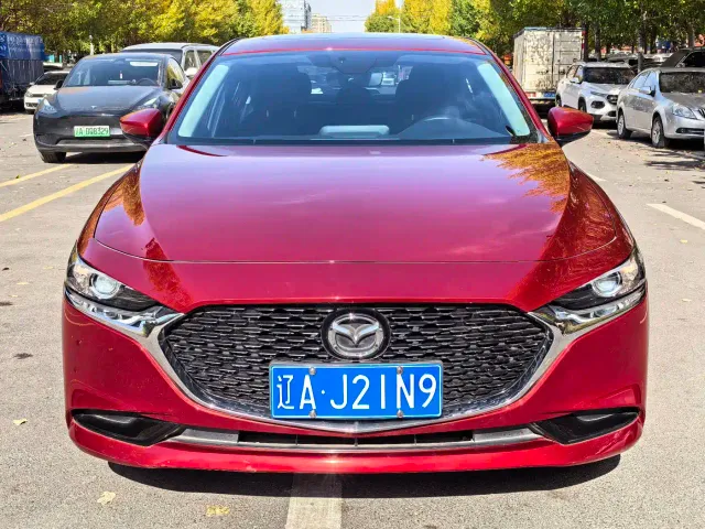 Mazda Axela — Фото автомобиля 2