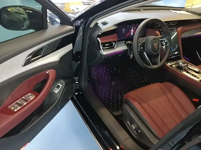 Hongqi H5 — Фото автомобиля 15