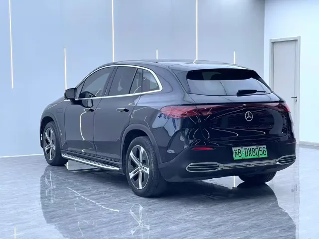 Mercedes-Benz EQE SUV — Фото автомобиля 6