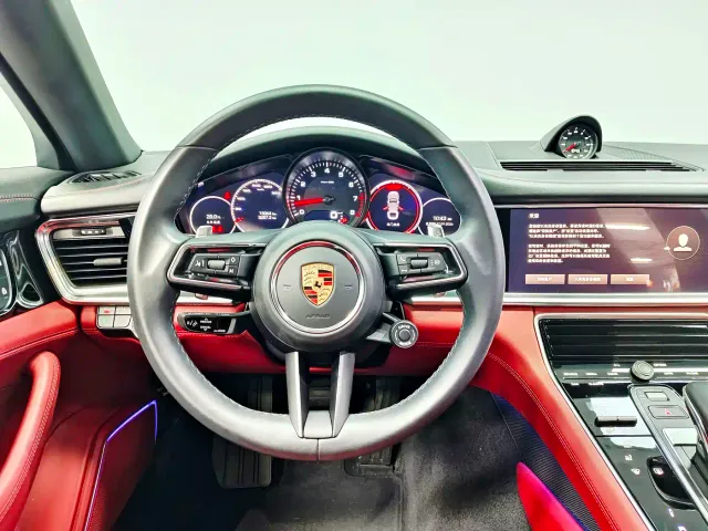 Porsche Panamera — Фото автомобиля 10