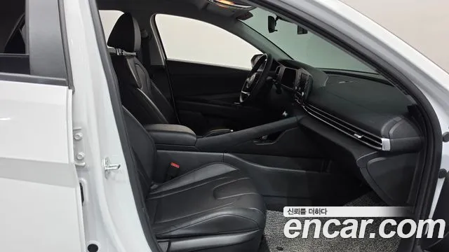 Hyundai AVANTE Новый Avante (CN7) — Фото автомобиля 26