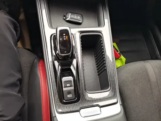 Dongfeng Yixuan MAX — Фото автомобиля 13