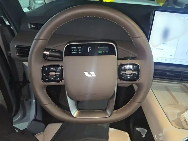Li Auto MEGA — Фото автомобиля 10