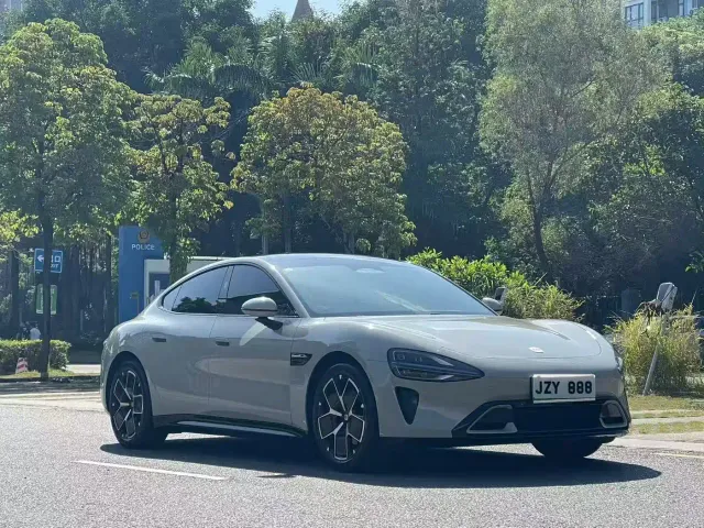 Xiaomi SU7 — Фото автомобиля 3