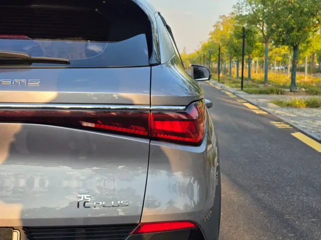 BYD Yuan PLUS — Фото автомобиля 23