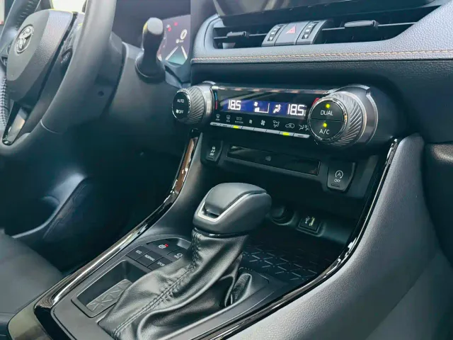 Toyota Wildlander — Фото автомобиля 10