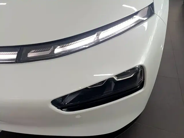 Xpeng P7 — Фото автомобиля 23