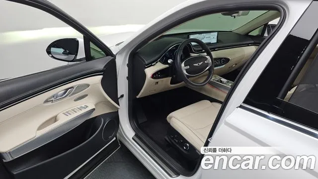 Genesis GV70 2.5T Бензин AWD — Фото автомобиля 5