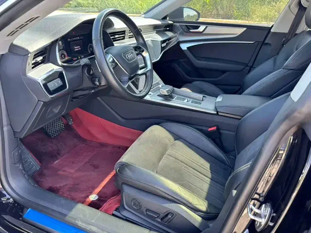 Audi A7L — Фото автомобиля 9