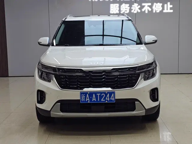 Kia Seltos 2023 1.5L CVT Luxury Edition — Фото автомобиля 2