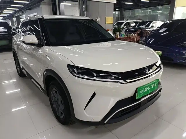 BYD Yuan UP — Фото автомобиля 3
