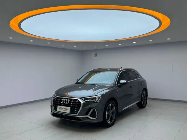 Фотография автомобиля — Audi Q3