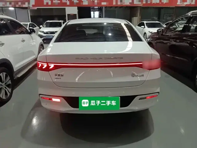 BYD Qin PLUS 2023 Champion Edition DM-i 55KM Leading — Фото автомобиля 5