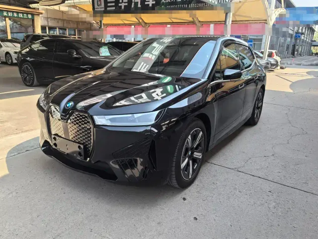 Фотография автомобиля — BMW iX