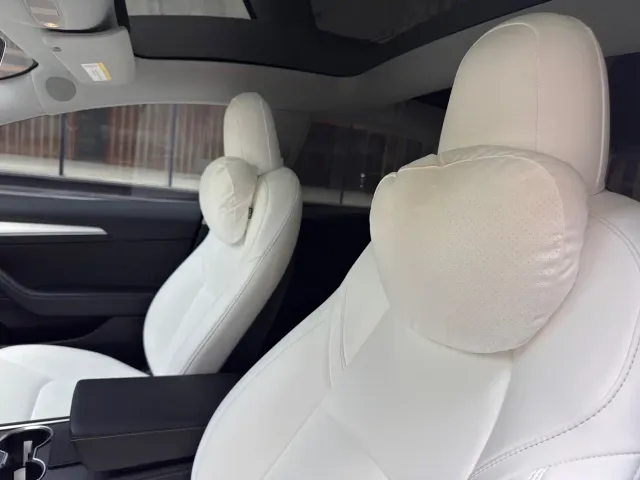 Tesla Model 3 — Фото автомобиля 21