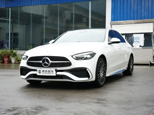 Фотография автомобиля — Mercedes-Benz C-Class