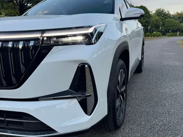 Geely Boyue L — Фото автомобиля 5
