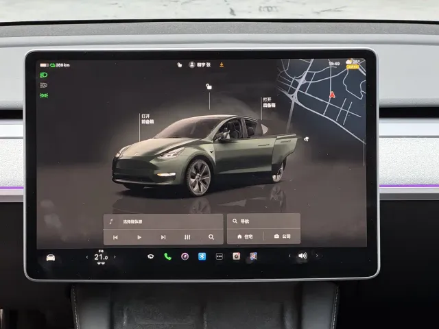 Tesla Model Y — Фото автомобиля 11