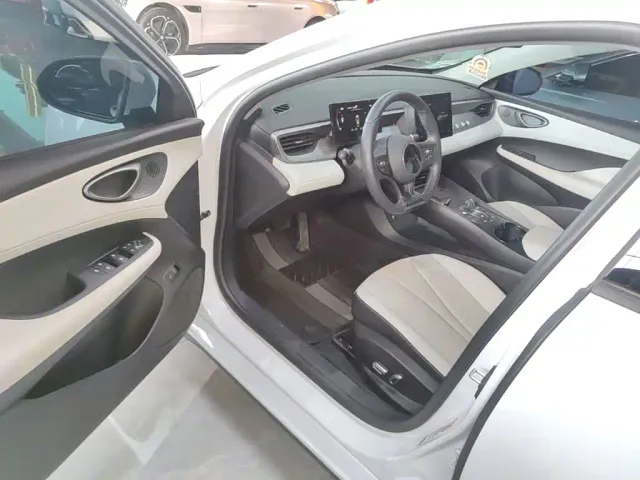 BYD Seal 05 DM-i — Фото автомобиля 15